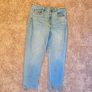 American Eagle Mom Jeans